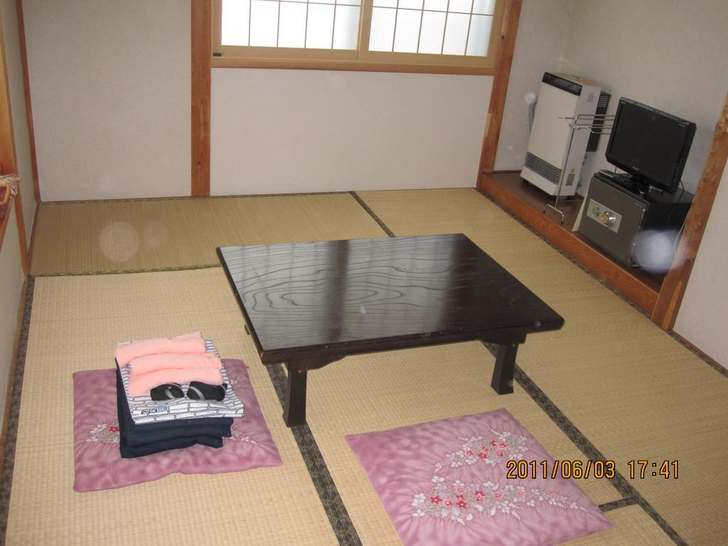 Apple Inn Takasaka Нодзава-Онсен Екстер'єр фото